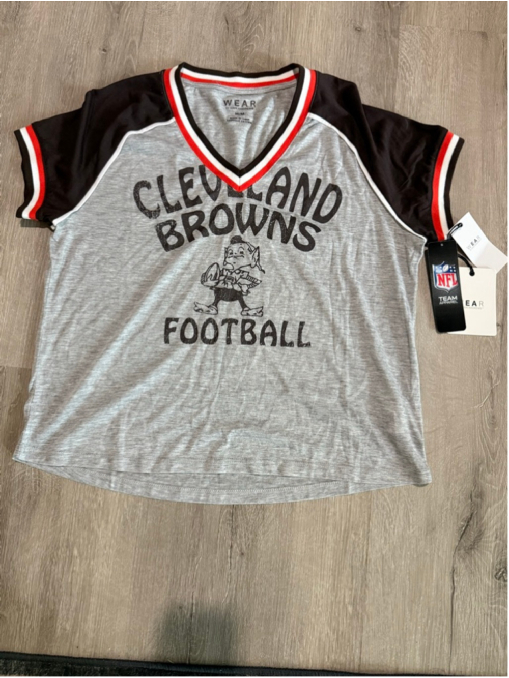 Women's WEAR by Erin Andrews Cleveland Browns Tee M Gray Black